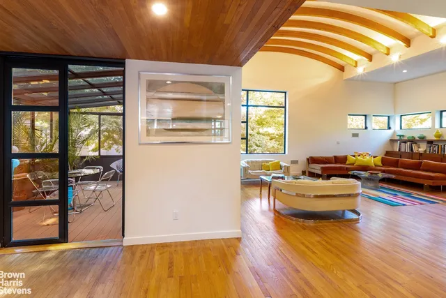 $2,500,000 | 712 Ladd Road | North Riverdale