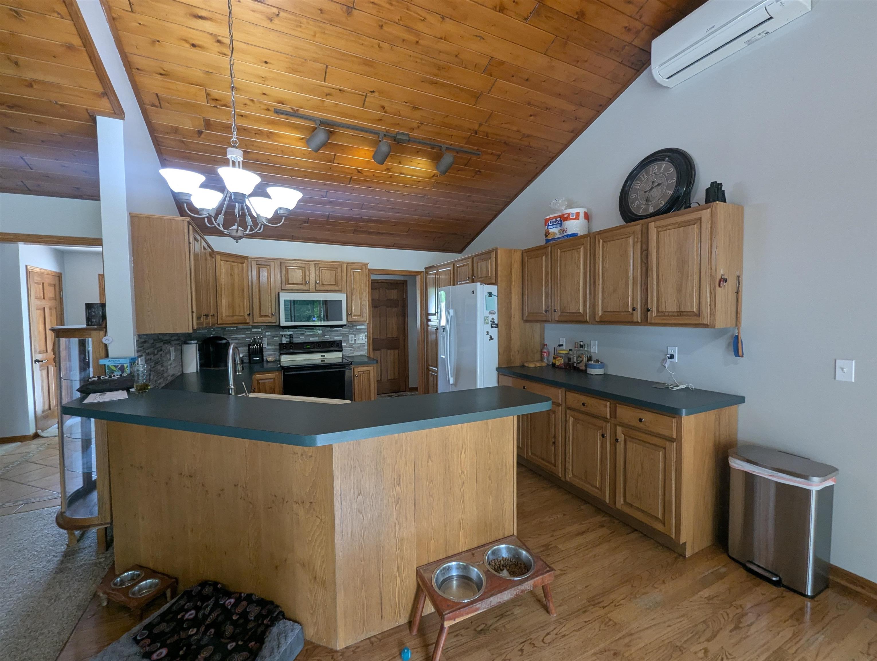 8544 West Esmond Road Hale, MI 48739 - Photo 27 of 61 1934899-1cb707b7-0068-442c-acc4-9515b7bf610a.JPG