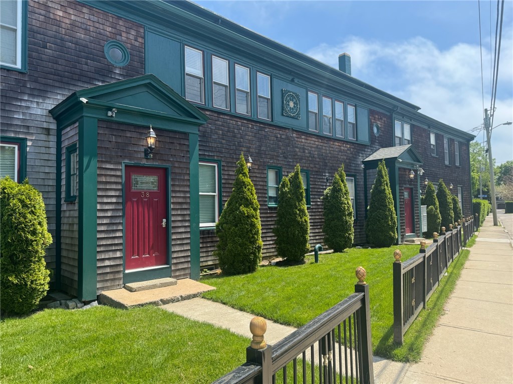 38 Freebody Street, Unit 207 Newport, RI 02840 - Photo 19 of 22
