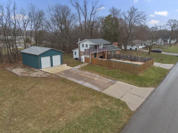 $150,000 | 709 Park Shore Drive, Cassopolis, MI 49031