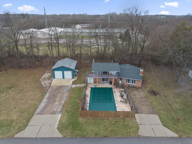 $225,000 | 709 Park Shore Drive, Cassopolis, MI 49031