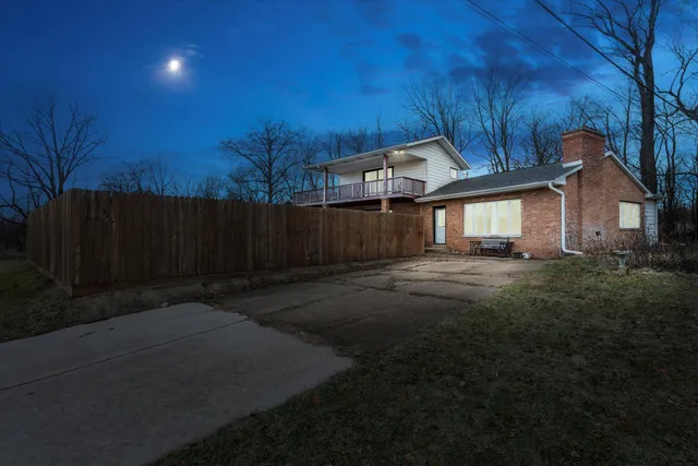 $225,000 | 709 Park Shore Drive, Cassopolis, MI 49031