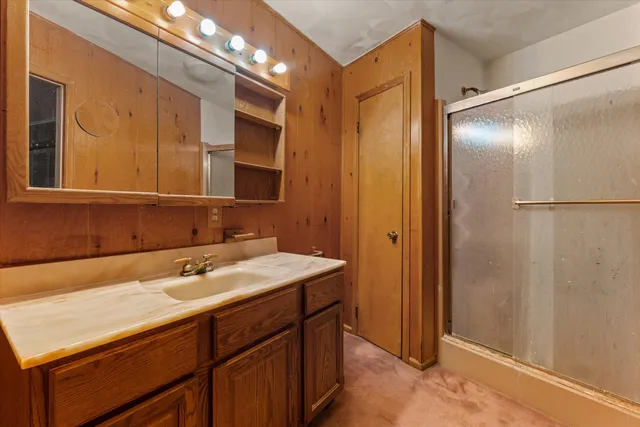 $225,000 | 709 Park Shore Drive, Cassopolis, MI 49031