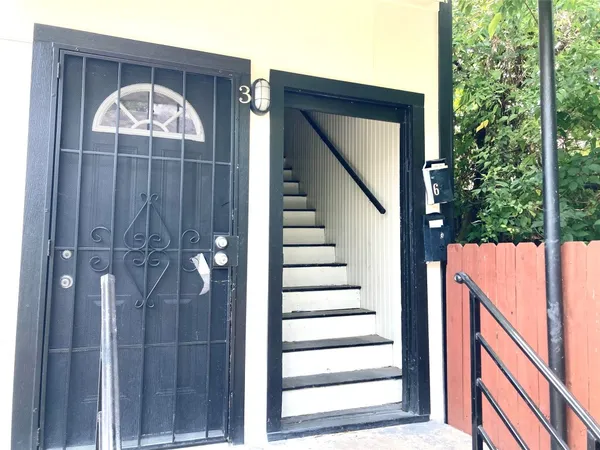 $950 | 3315 Reeves Street, Unit 3, Houston, TX 77004