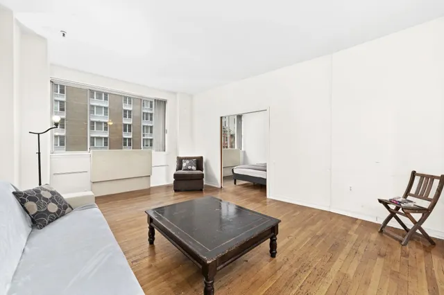 $888,888 | 136-140 West 23rd Street, Unit 4A | Chelsea