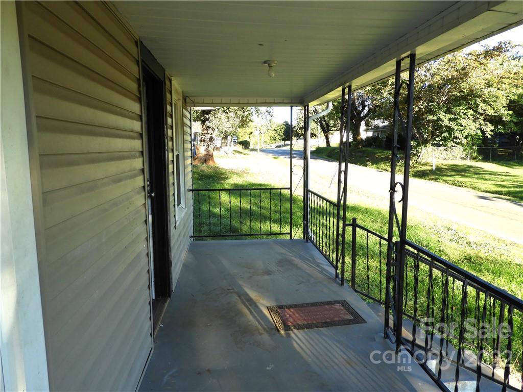 529 Jacktown Road Marion, NC 28752 - Photo 4 of 14 a view of a porch