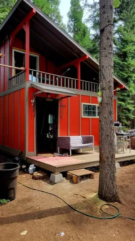 a front view of house with yard