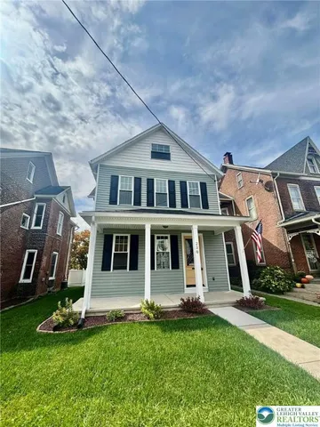 $2,850 | 230 South Broad Street, Nazareth, PA 18064