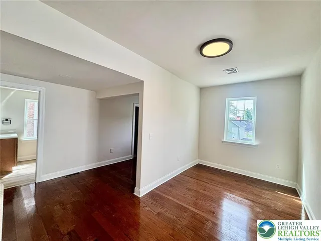 $2,850 | 230 South Broad Street, Nazareth, PA 18064