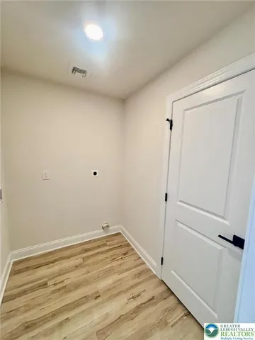 $2,850 | 230 South Broad Street, Nazareth, PA 18064