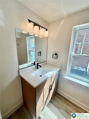 $2,850 | 230 South Broad Street, Nazareth, PA 18064