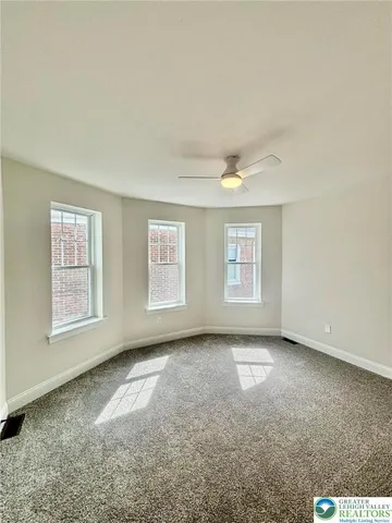 $2,850 | 230 South Broad Street, Nazareth, PA 18064