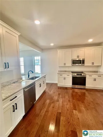 $2,850 | 230 South Broad Street, Nazareth, PA 18064