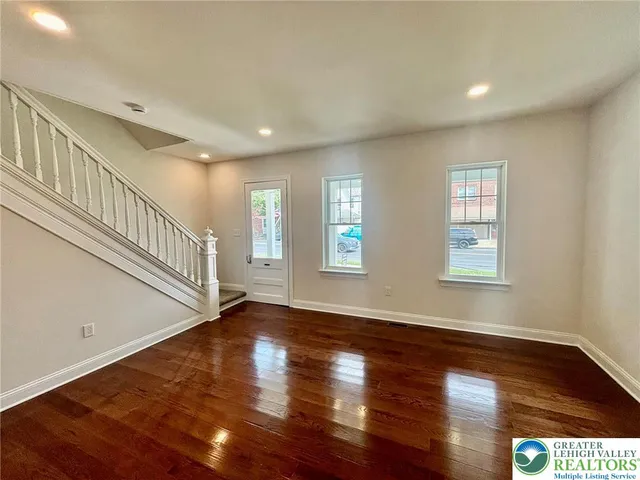 $2,850 | 230 South Broad Street, Nazareth, PA 18064