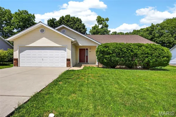 $260,000 | 1310 Sleepy Hollow Drive, Troy, MO 63379