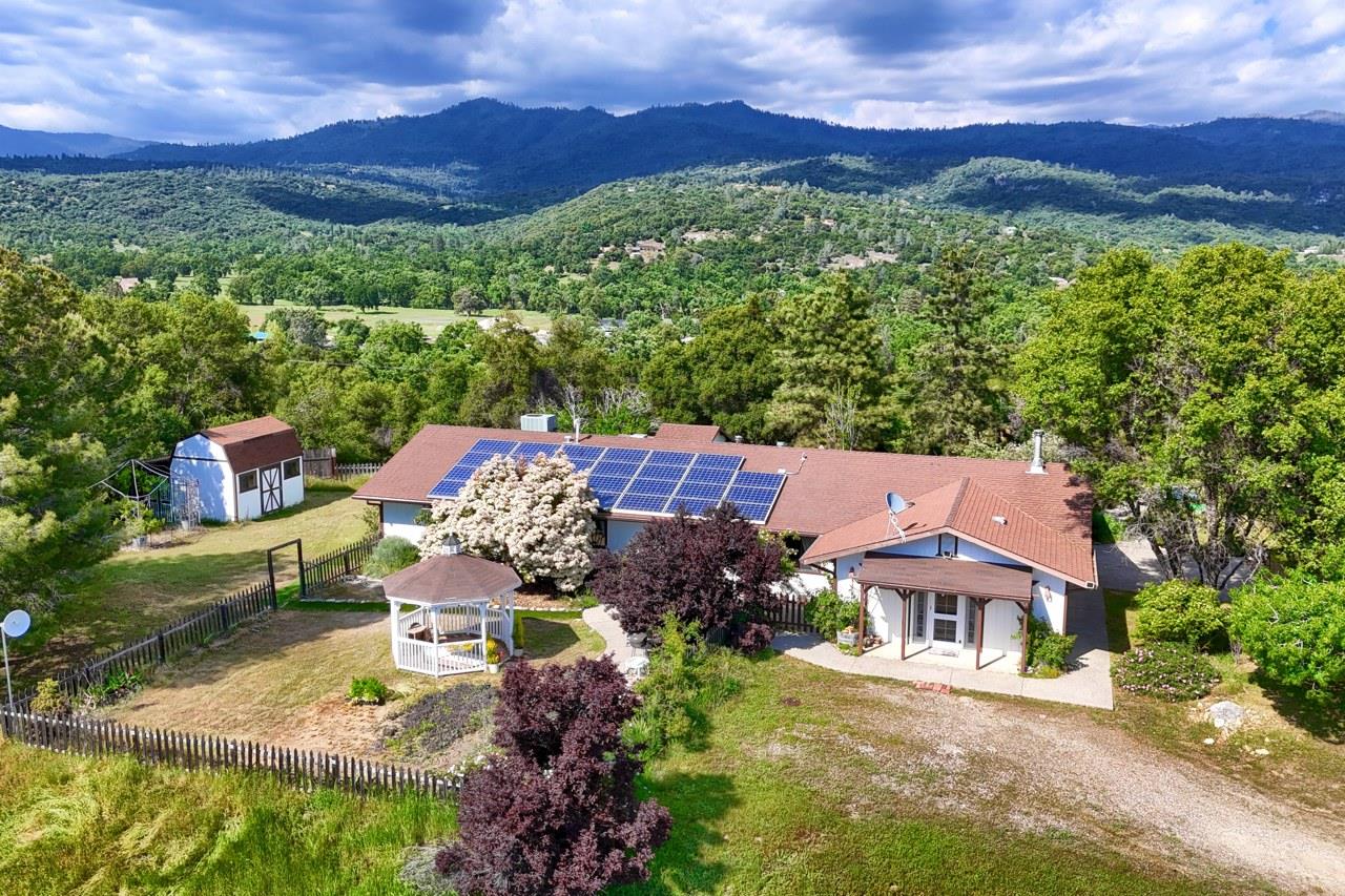 44800 Ahwahnee Acres Road Ahwahnee, CA 93601 - Photo 76 of 77 an aerial view of multiple house