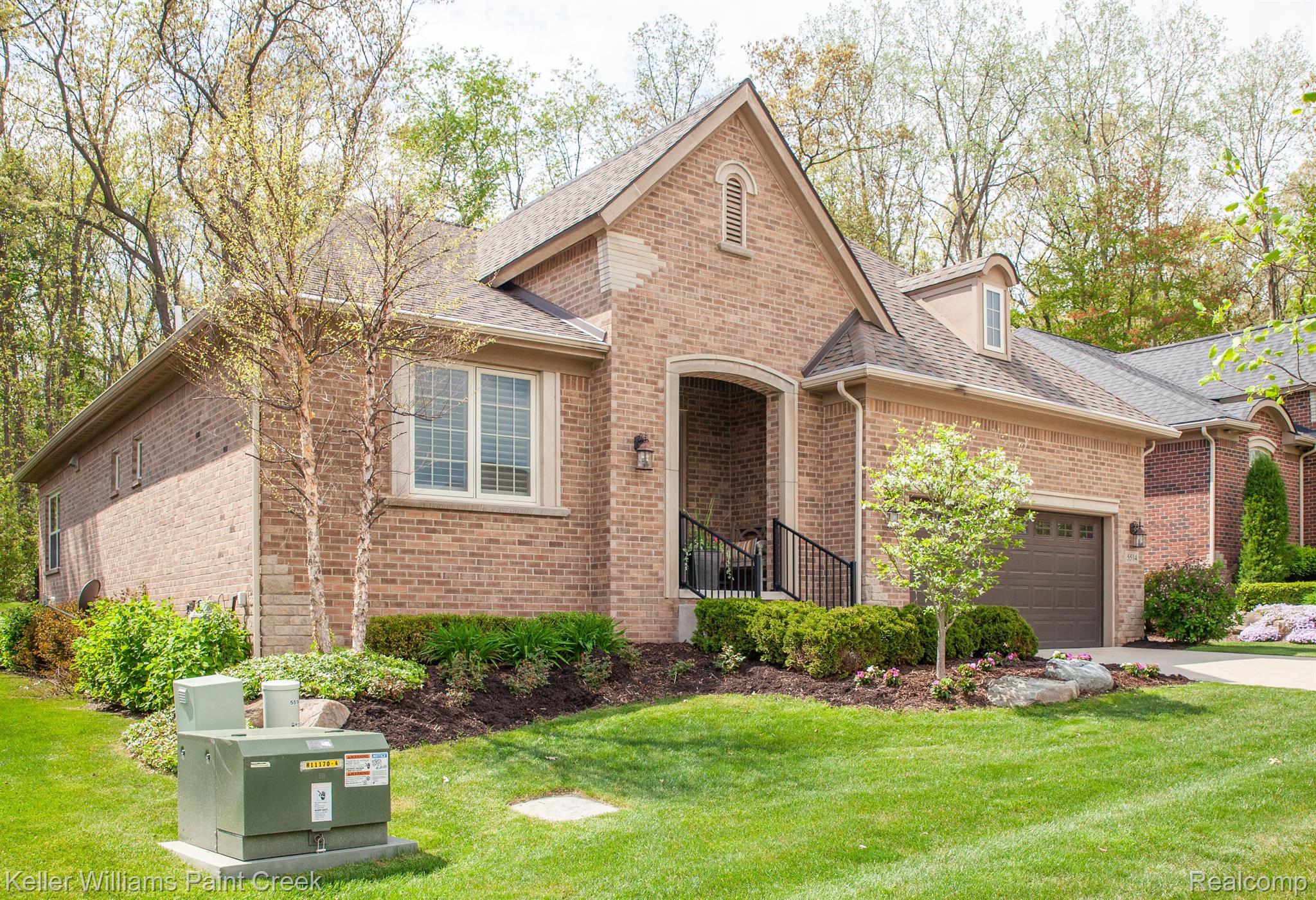 5514 Woodfall Road Clarkston, MI 48348 - Photo 2 of 53 Exterior Approach