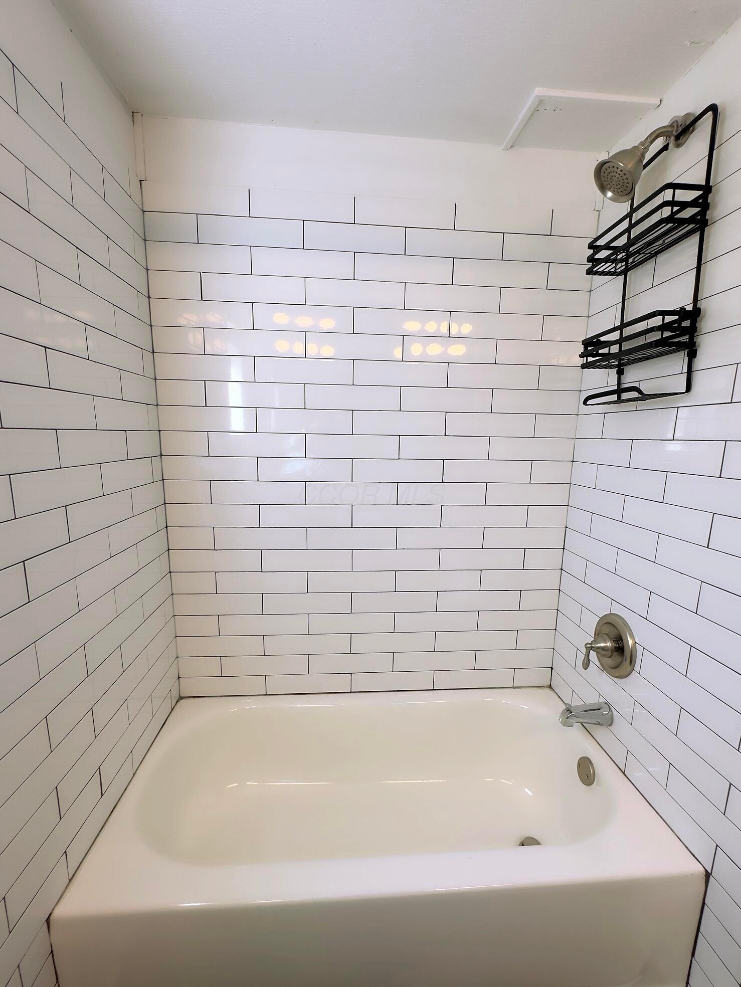 1330 Hanover Road, Unit 33 Delaware, OH 43015 - Photo 13 of 29 Bath