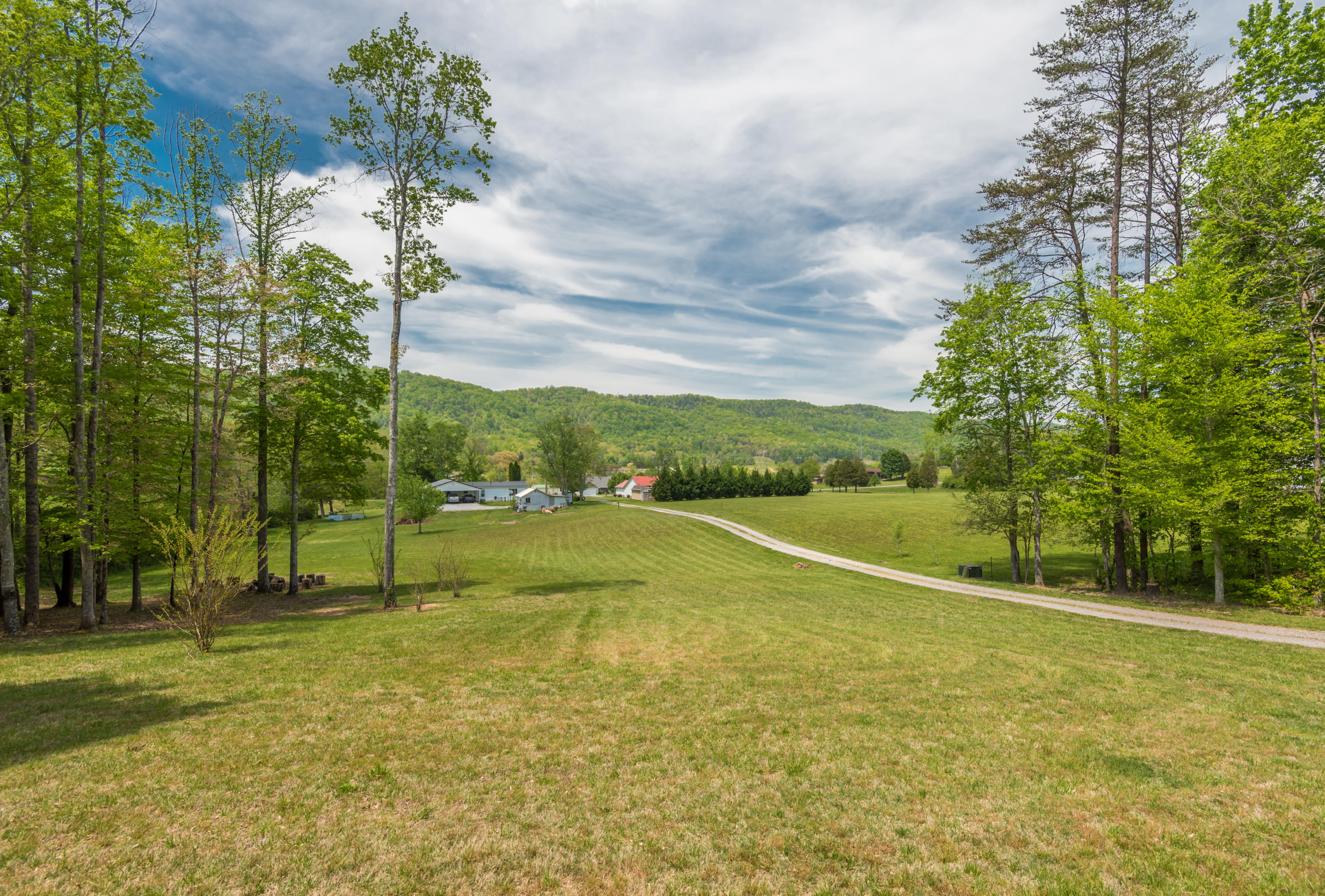 3822 Dutch Valley Road Clinton, TN 37716 - Photo 3 of 40 3822DutchValleyRd-36