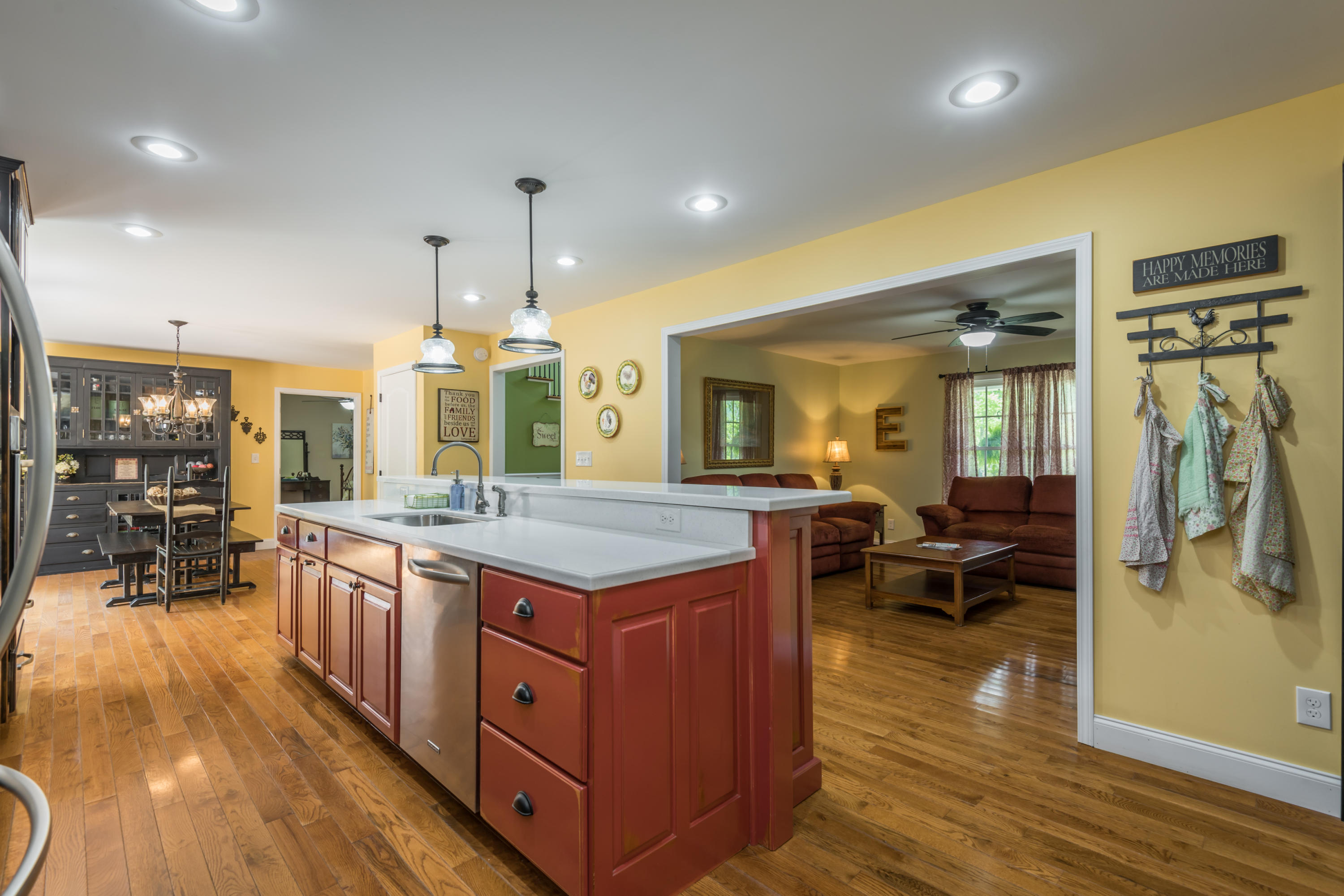 3822 Dutch Valley Road Clinton, TN 37716 - Photo 10 of 40 Kitchen