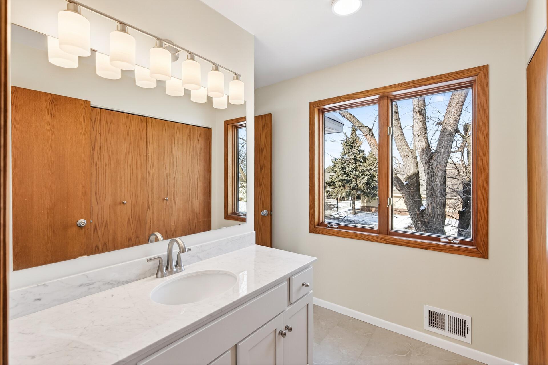 523 49th Avenue North Minneapolis, MN 55430 - Photo 13 of 25