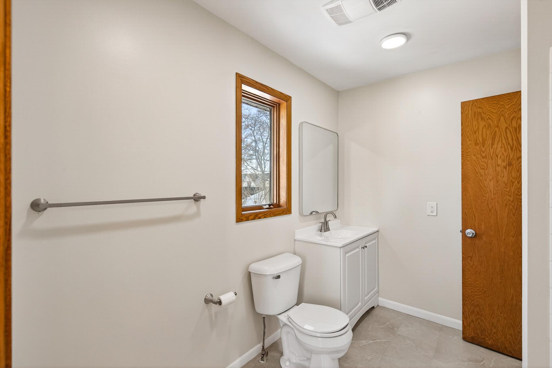 523 49th Avenue North Minneapolis, MN 55430 - Photo 14 of 25