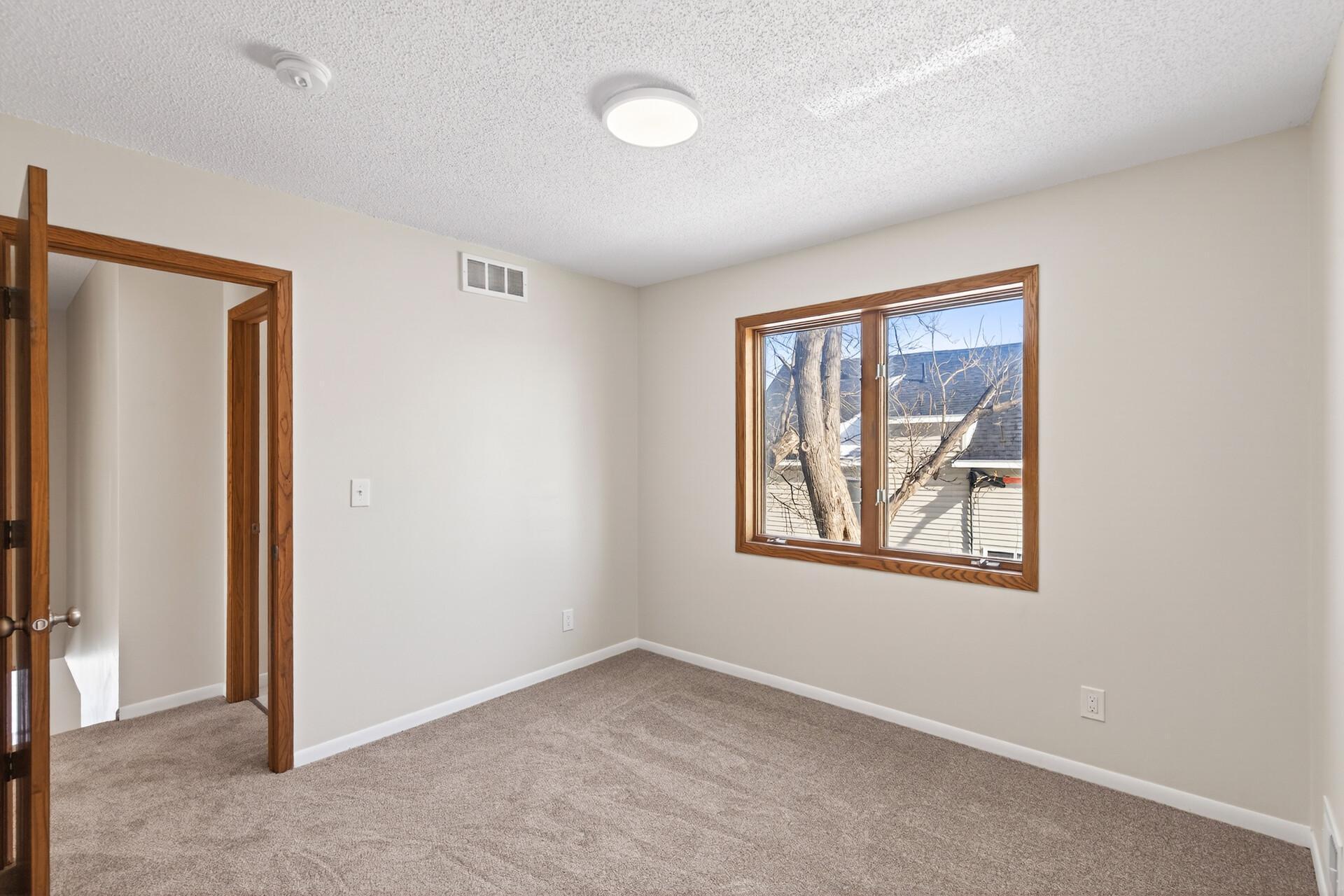 523 49th Avenue North Minneapolis, MN 55430 - Photo 15 of 25