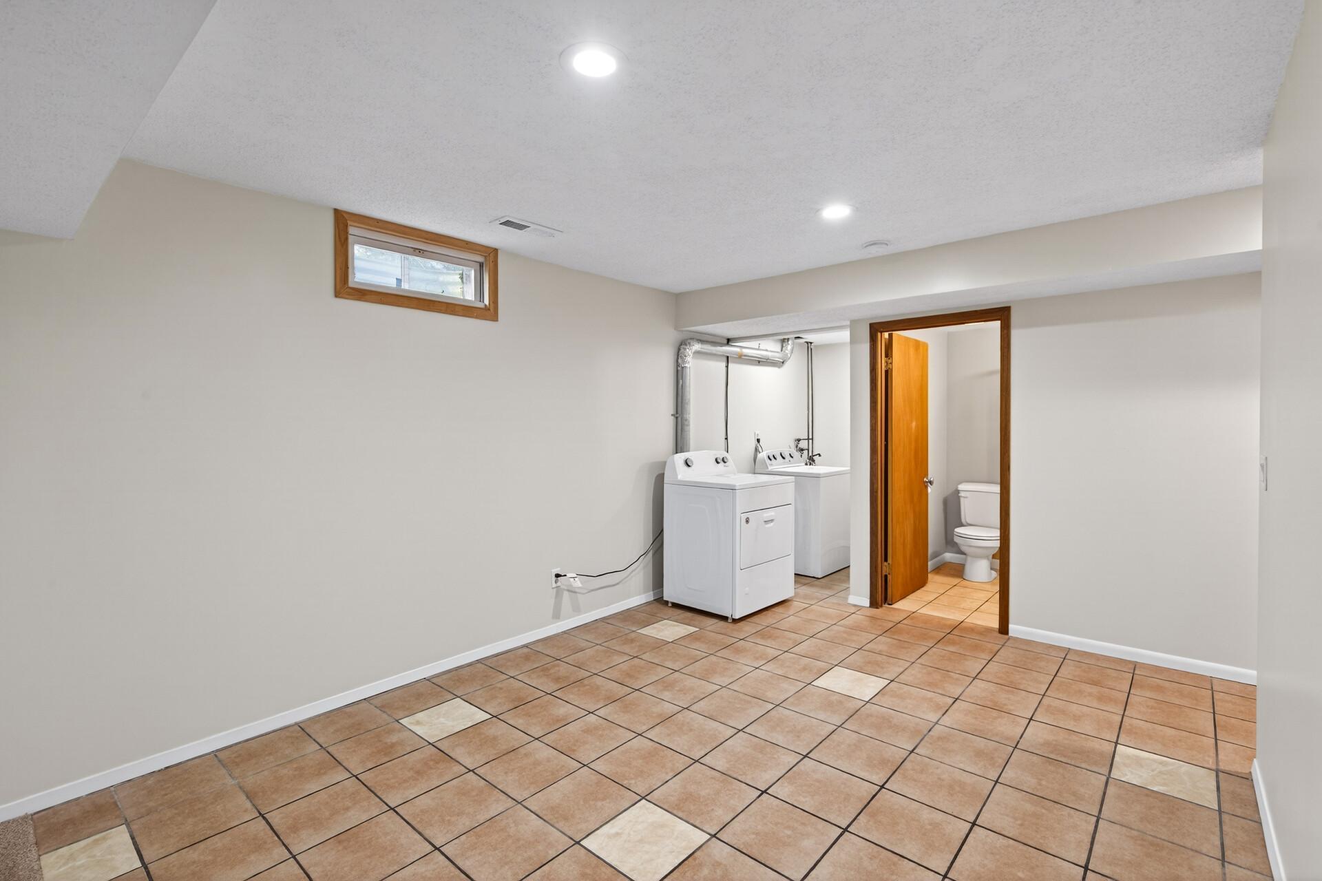 523 49th Avenue North Minneapolis, MN 55430 - Photo 19 of 25