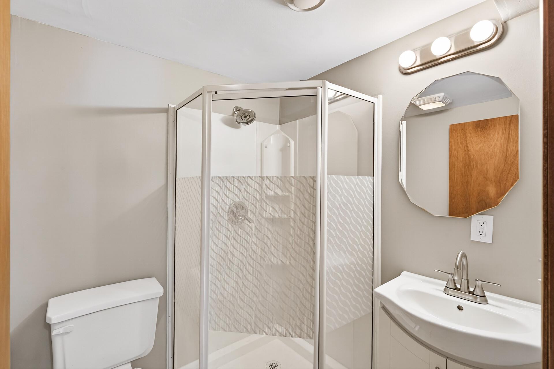 523 49th Avenue North Minneapolis, MN 55430 - Photo 22 of 25