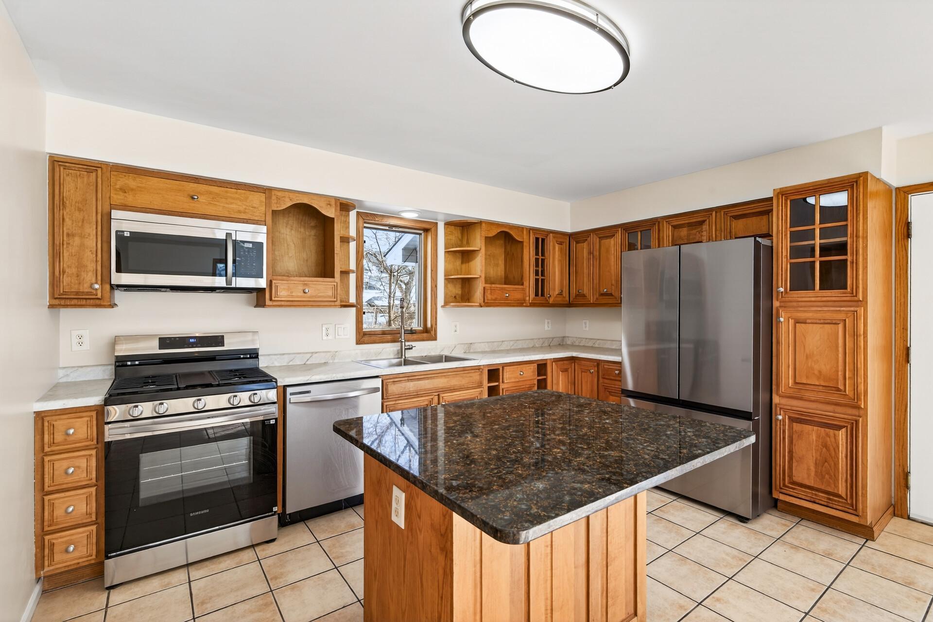 523 49th Avenue North Minneapolis, MN 55430 - Photo 8 of 25