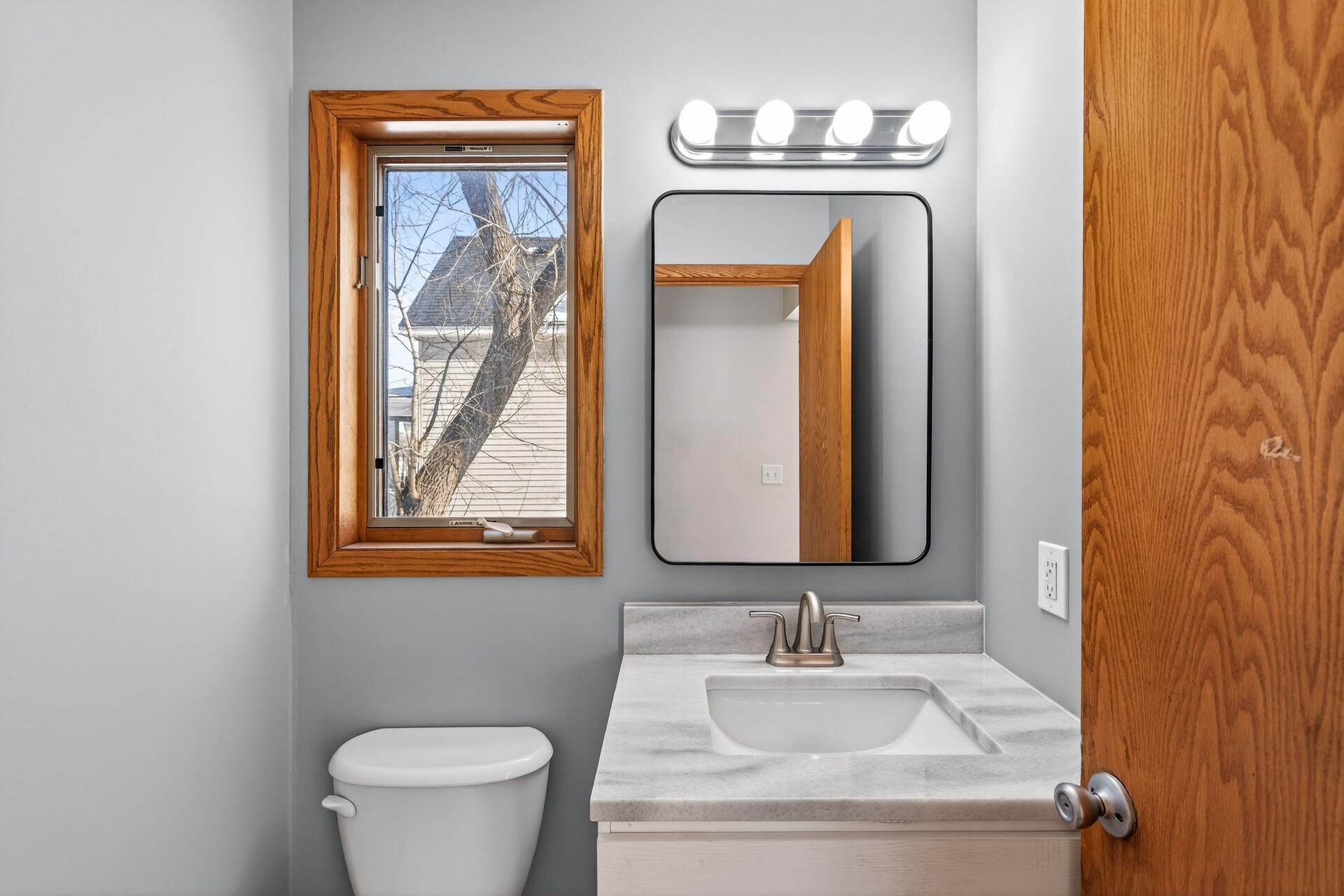 523 49th Avenue North Minneapolis, MN 55430 - Photo 9 of 25