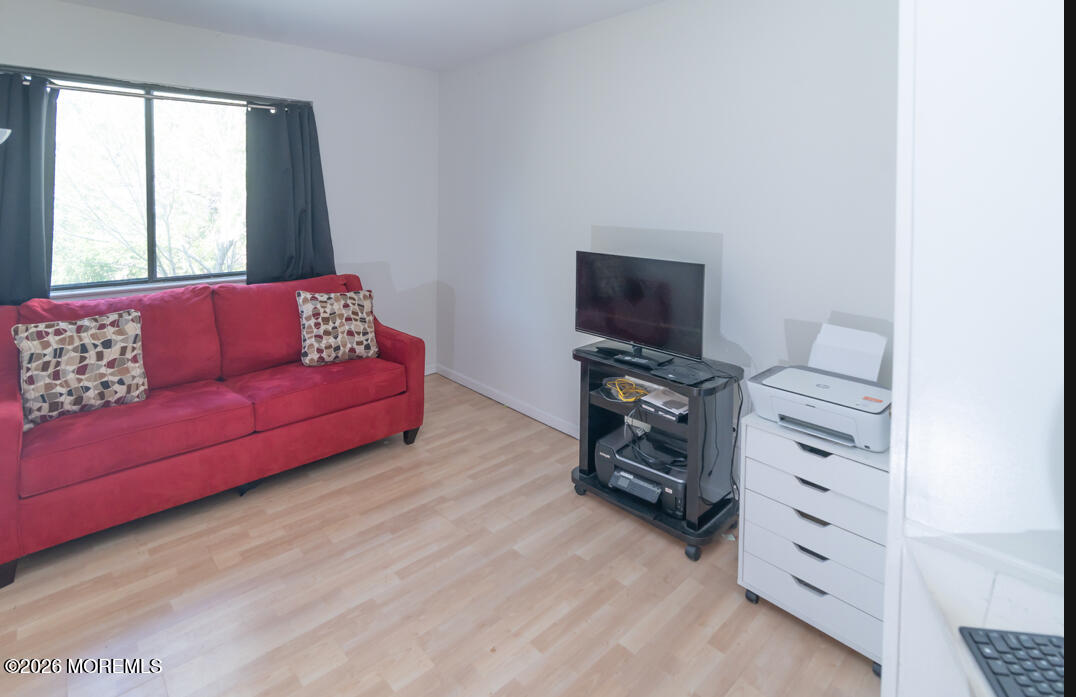 175 Penn Court, Unit 120 Matawan, NJ 07747 - Photo 11 of 16 IMG_3934