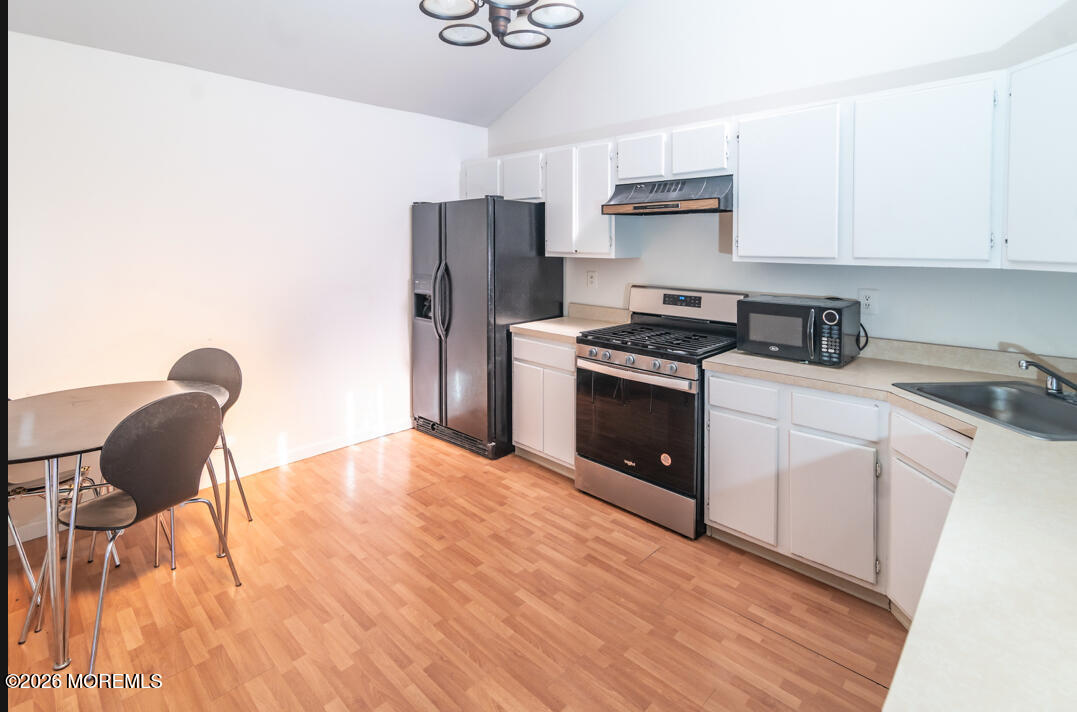 175 Penn Court, Unit 120 Matawan, NJ 07747 - Photo 8 of 16 IMG_3926