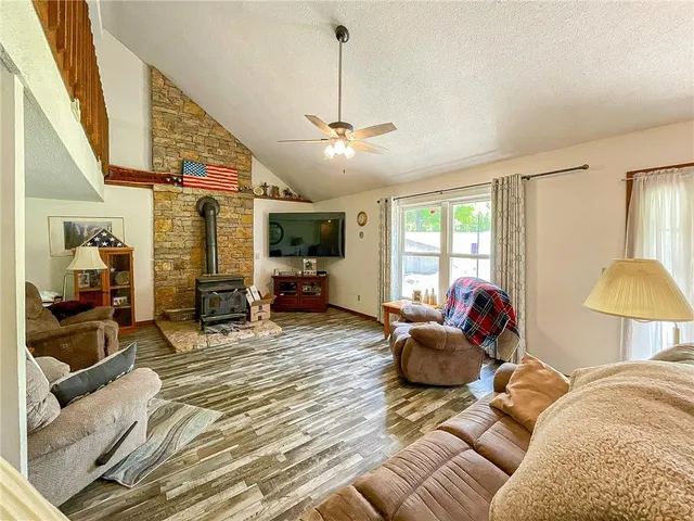 $299,000 | 7772 Highway 135, Florence, MO 65329