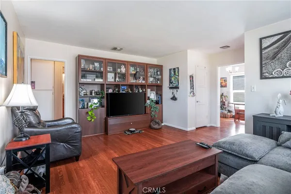 $875,000 | 17504 Hamlin Street, Van Nuys, CA 91406