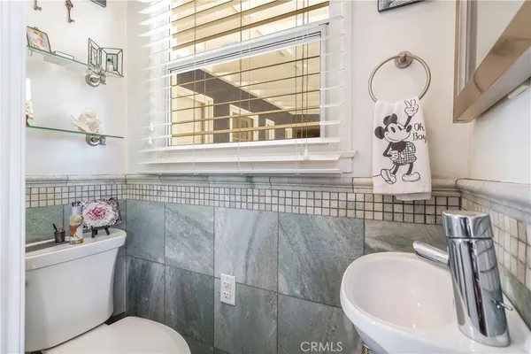 $875,000 | 17504 Hamlin Street, Van Nuys, CA 91406