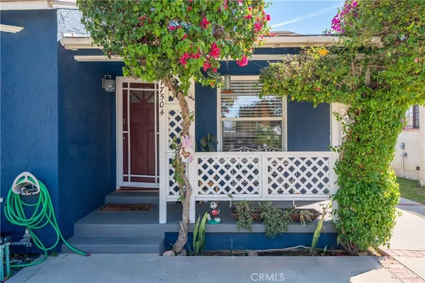 $875,000 | 17504 Hamlin Street, Van Nuys, CA 91406