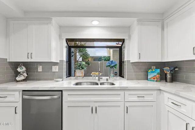 $725,000 | 925 Sandberg Lane, Ventura, CA 93003