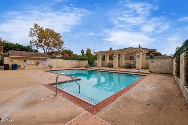 $725,000 | 925 Sandberg Lane, Ventura, CA 93003