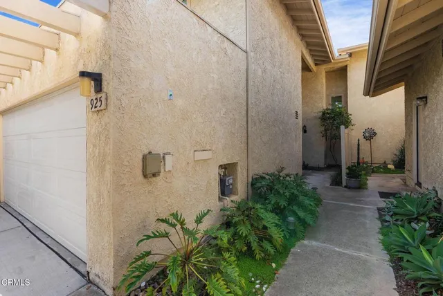 $725,000 | 925 Sandberg Lane, Ventura, CA 93003