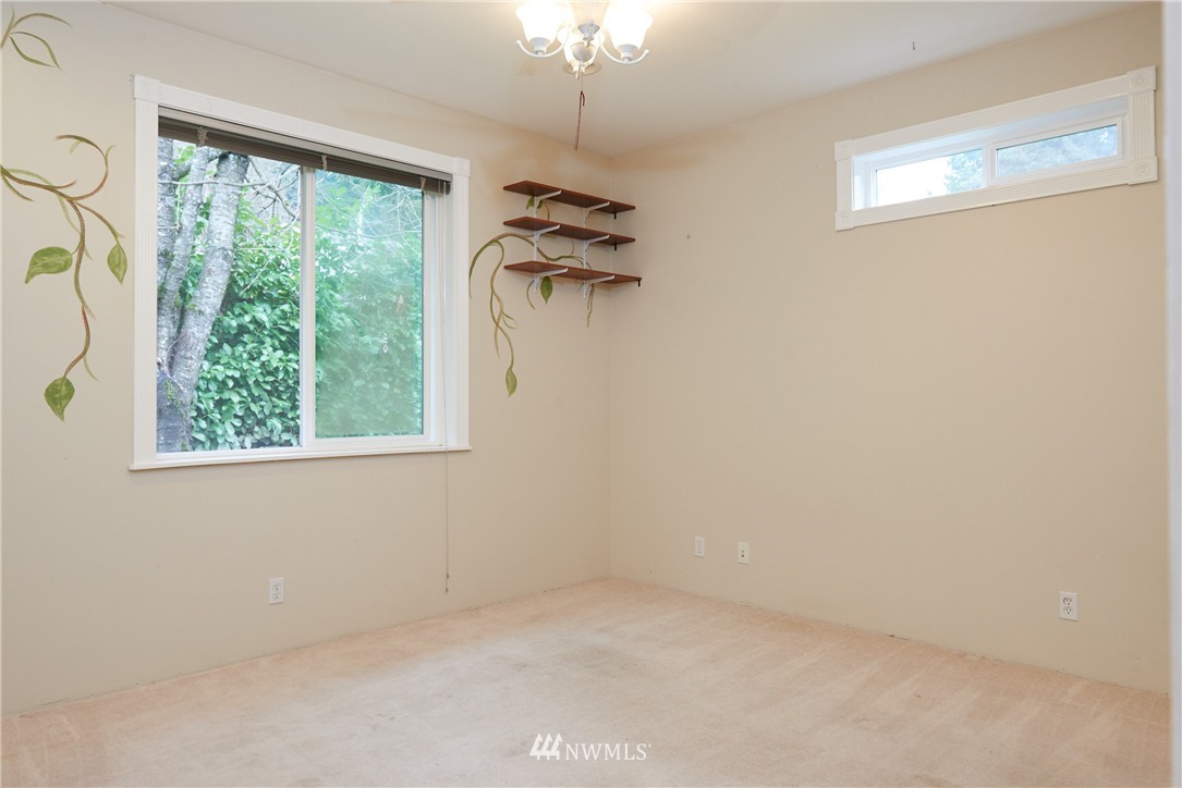 22714 4th Avenue Southeast Bothell, WA 98021 - Photo 12 of 21