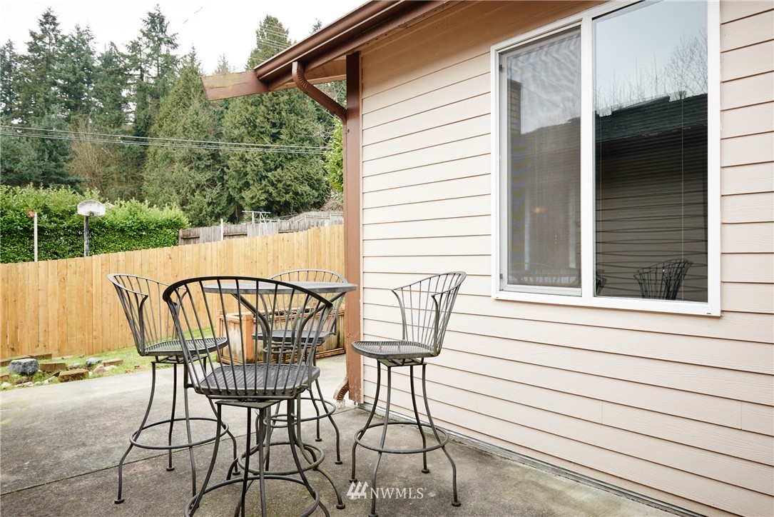 22714 4th Avenue Southeast Bothell, WA 98021 - Photo 15 of 21