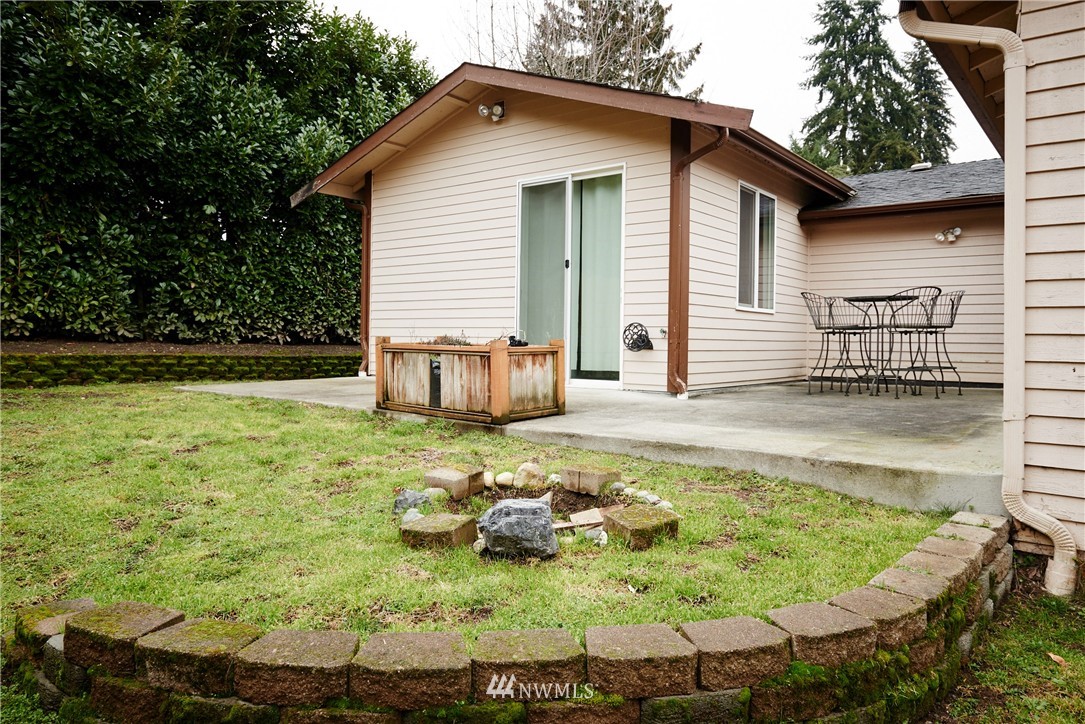22714 4th Avenue Southeast Bothell, WA 98021 - Photo 16 of 21