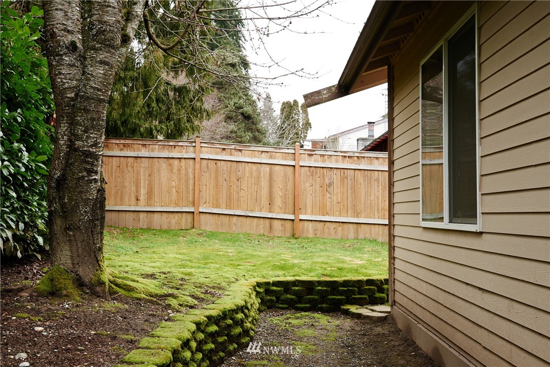 22714 4th Avenue Southeast Bothell, WA 98021 - Photo 17 of 21