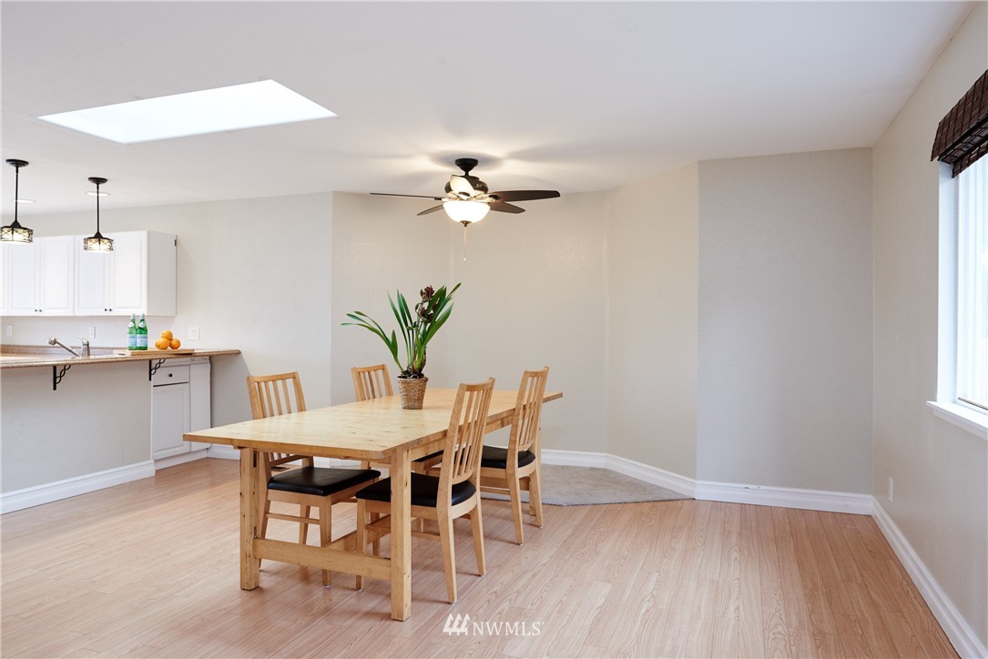 22714 4th Avenue Southeast Bothell, WA 98021 - Photo 6 of 21