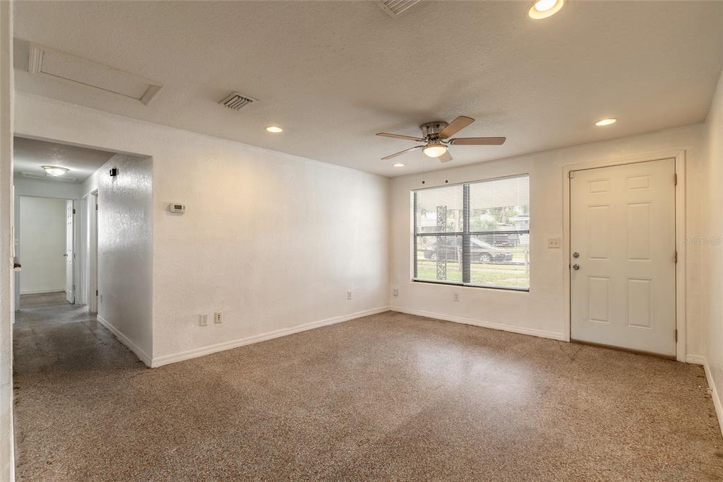 1113 Berkshire Road Daytona Beach, FL 32117 - Photo 5 of 24