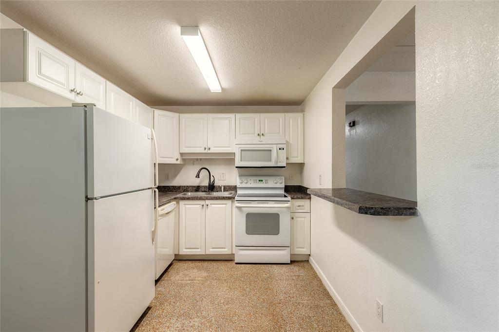 1113 Berkshire Road Daytona Beach, FL 32117 - Photo 10 of 24