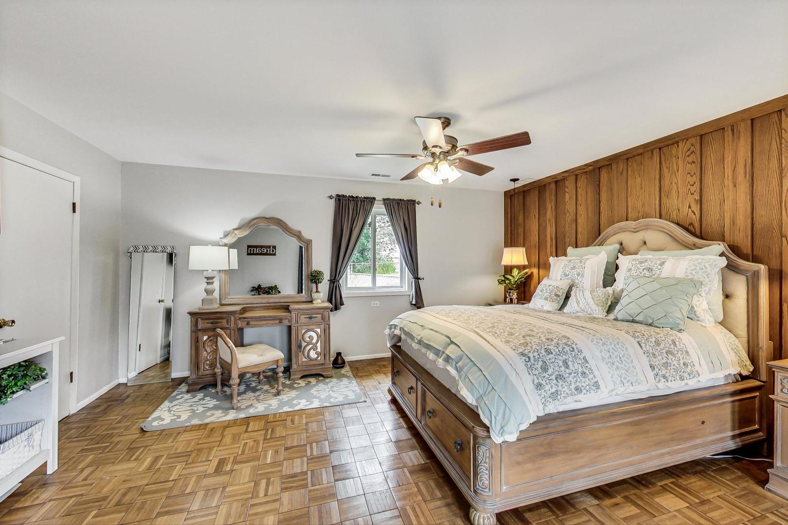 336 Sunset Lane Wheeling, IL 60090 - Photo 20 of 43