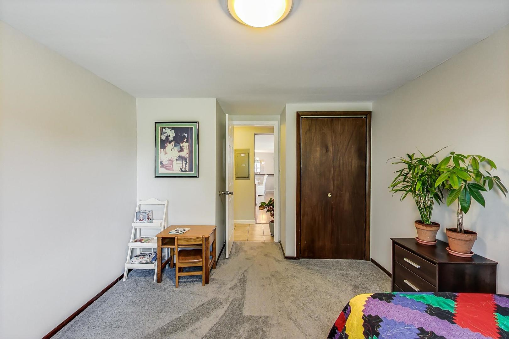 336 Sunset Lane Wheeling, IL 60090 - Photo 24 of 43