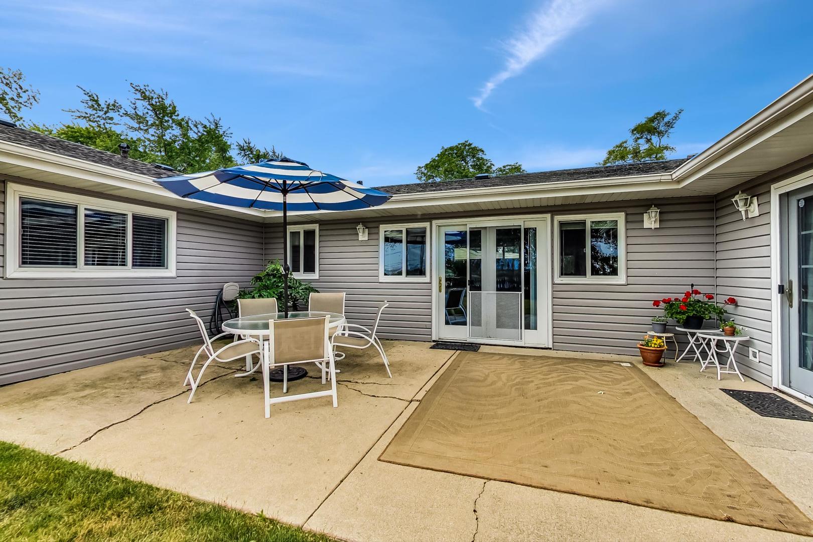 336 Sunset Lane Wheeling, IL 60090 - Photo 33 of 43